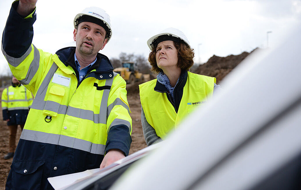 Ingenieure auf der Baustelle